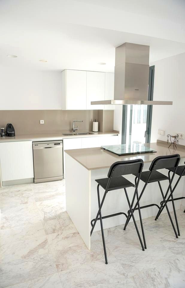 Foto 19 van Duplex penthouse apartment in Playa den Bossa