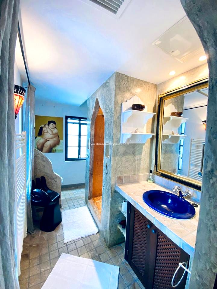 Foto 25 van Apartment with lots of charm situated in the heart of Dalt Vila