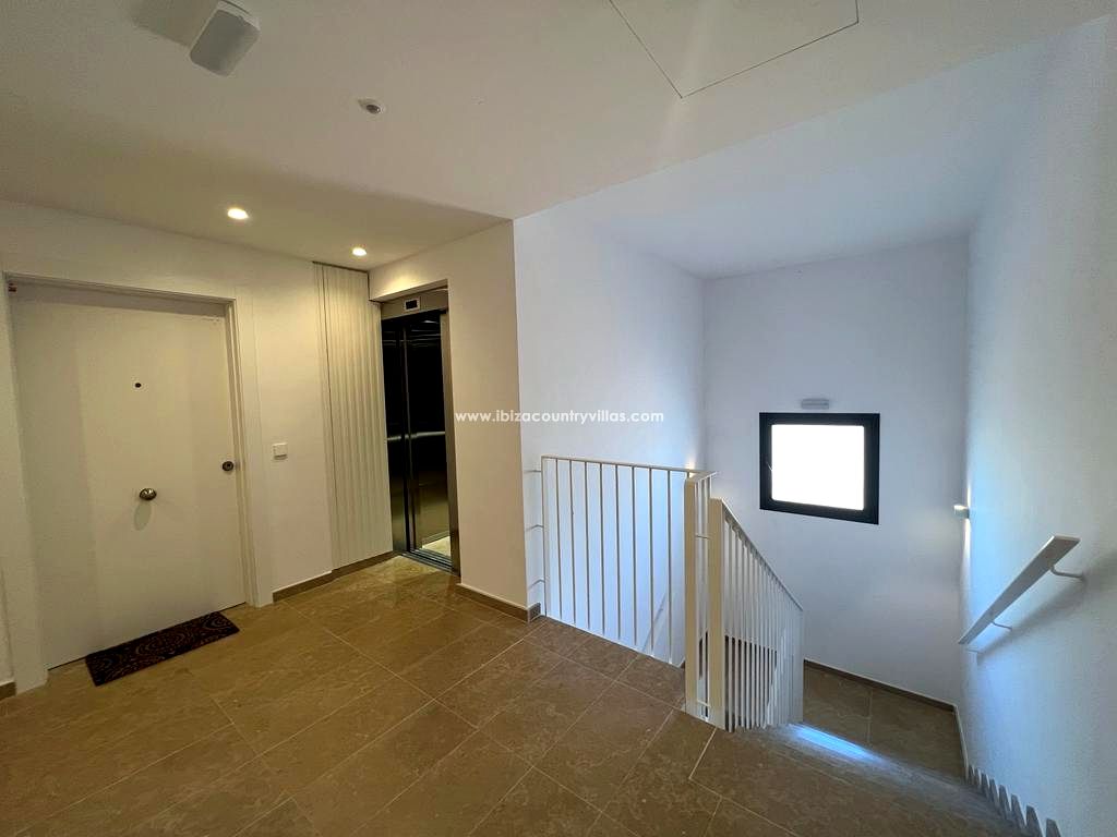 Foto 4 van Duplex penthouse apartment in Playa den Bossa