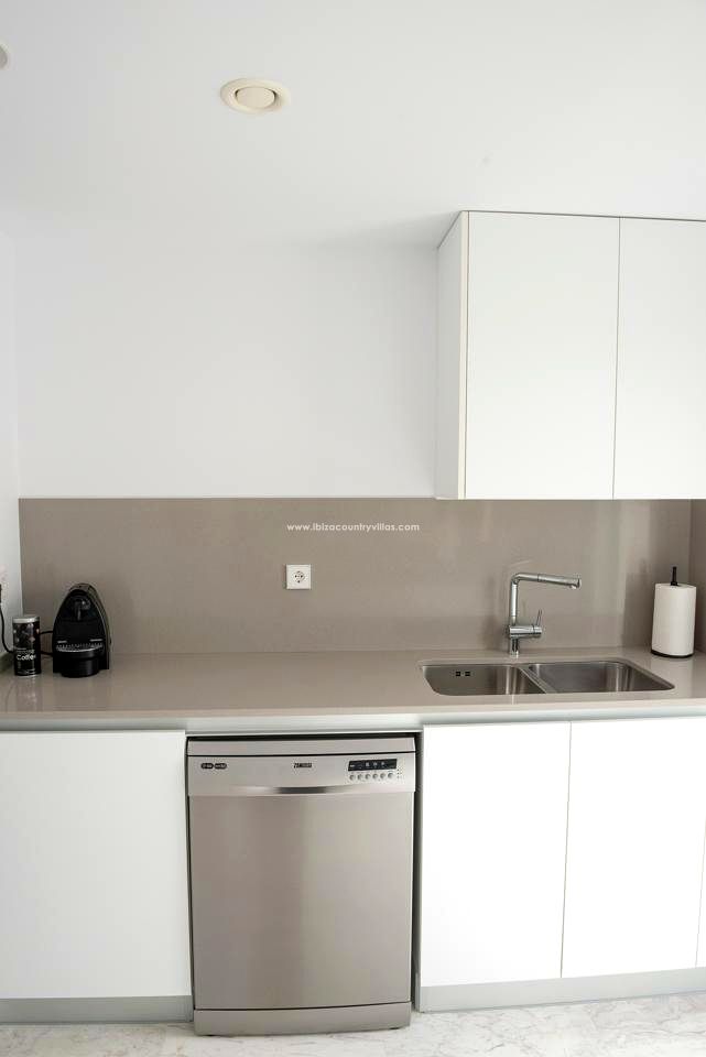 Foto 17 van Duplex penthouse apartment in Playa den Bossa