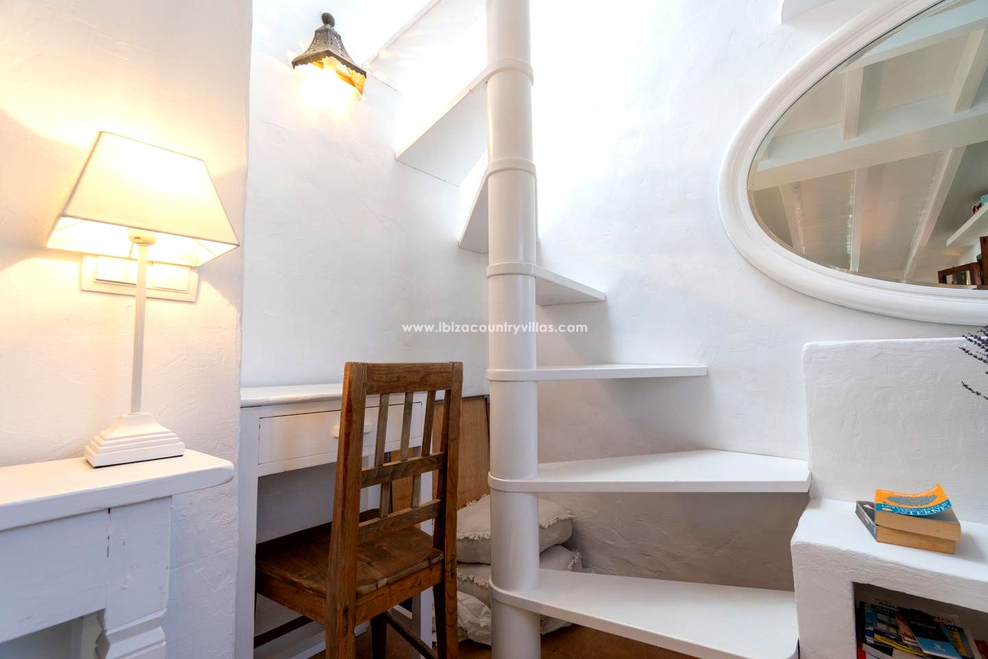 Foto 26 van Apartment with lots of charm situated in the heart of Dalt Vila