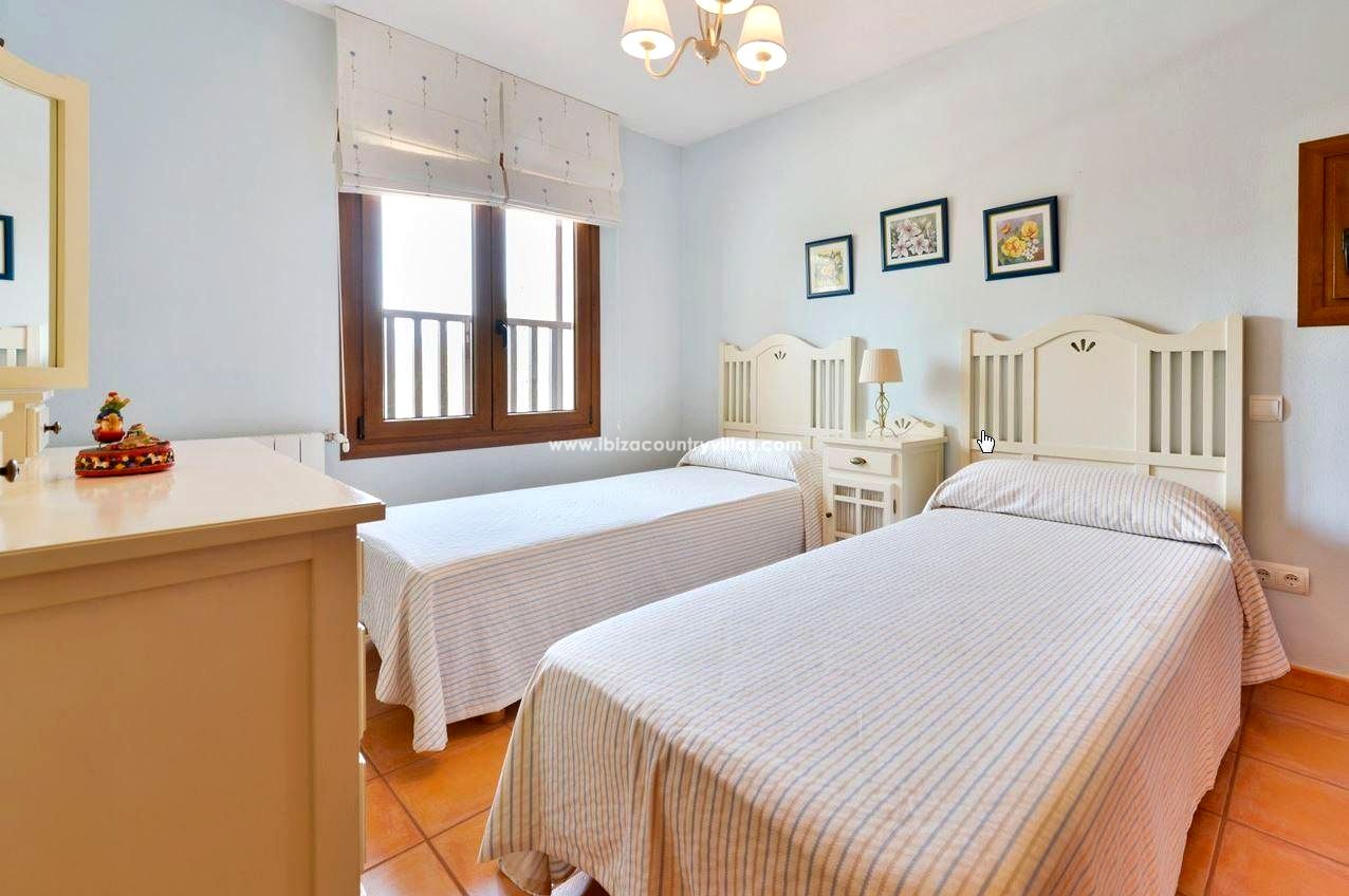 Foto 10 van Charming country house with a tourist rental license in San Rafael
