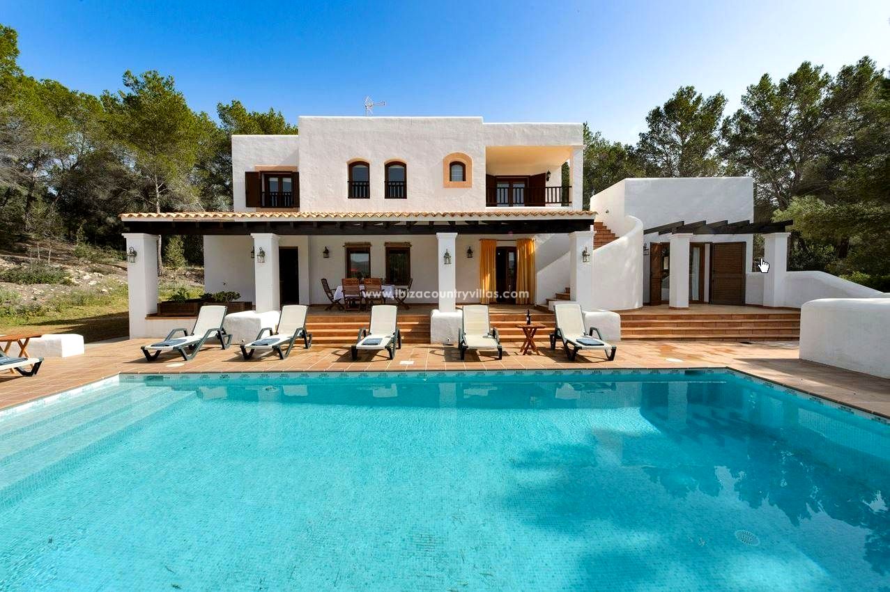 Foto 2 van Charming country house with a tourist rental license in San Rafael